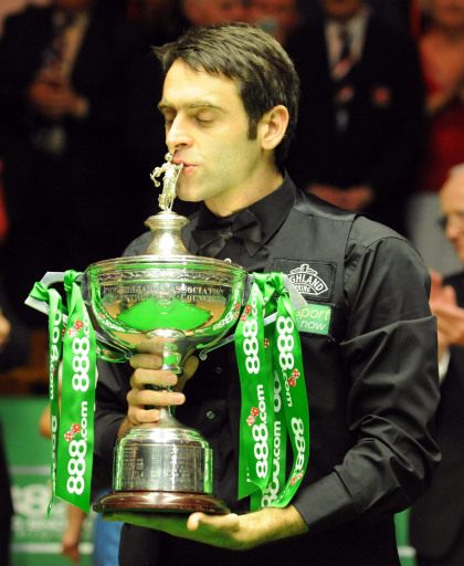 边路突破水 边路突破水