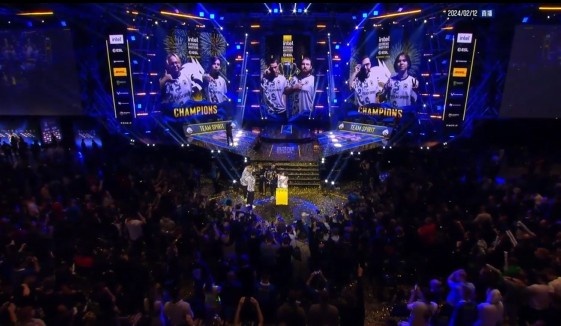 在长期的竞 在长期的竞